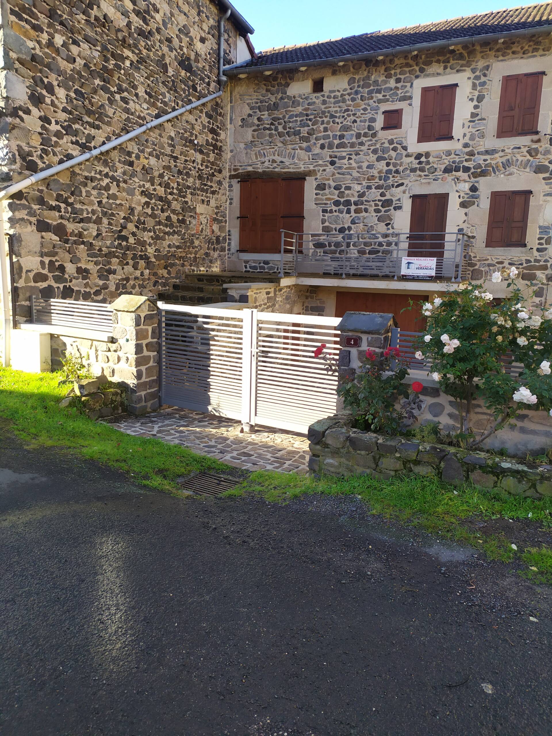 Modernisation d&rsquo;une entrée : portail, clôtures et garde-corps